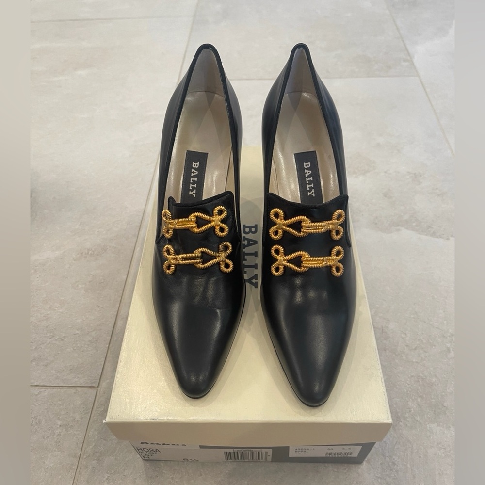 NEW! Vintage Bally Pumps Black Calfskin W/ Gold Accents Size 6.5 Model Rosa